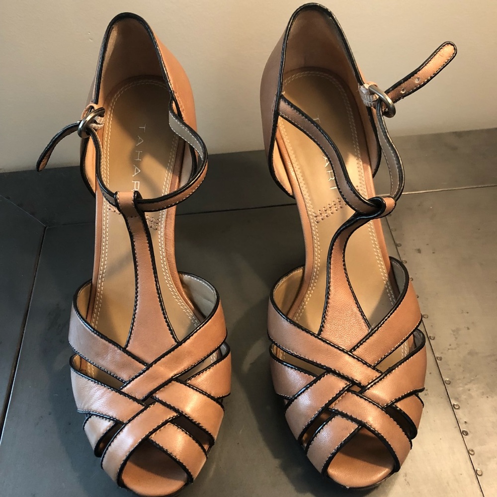 Tahari Tan Pump Leather